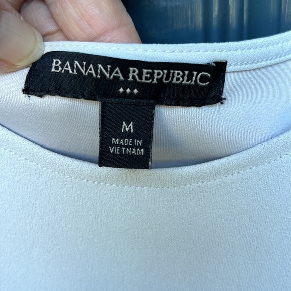 Banana Republic Gray Sleeveless Shell Top - Picture 3 of 6